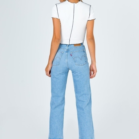 Levi's Premium Ribcage Distressed Straight Leg Cropped Jean  Size 24  Inseam 29 - Picture 3 of 7